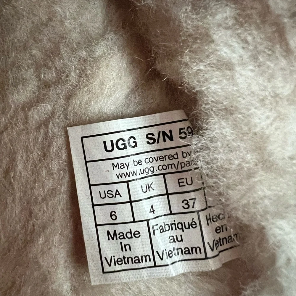 Ugg Tasman - Picture 3 of 5